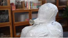 呼吸制御と口腔内虐待のMummification
